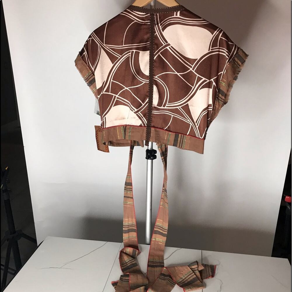 a common thread cropped wrap top - Picture 3 of 7